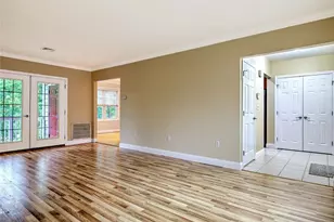 70 Turner St, Warwick, RI 02886 - Photo 4