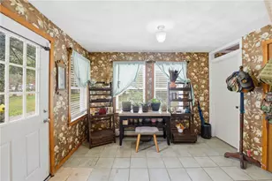 804 Waites Corner Rd, South Kingstown, RI 02892 - Photo 8