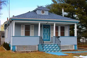 28 Elizabeth St, Pawtucket, RI 02861 - Photo 1