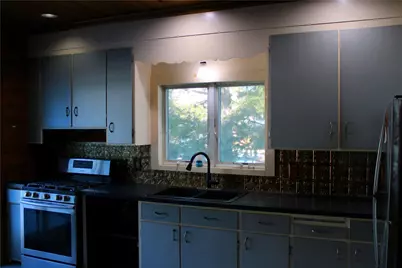 28 Elizabeth Street, Pawtucket, RI 02861 - Photo 6
