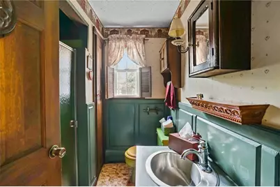 118 Hopkins Avenue, Johnston, RI 02919 - Photo 18