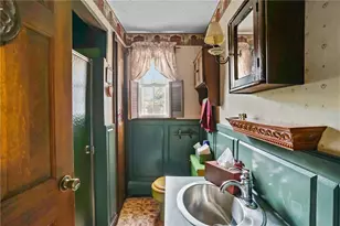 118 Hopkins Ave, Johnston, RI 02919 - Photo 18