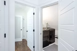 78 State St, Bristol, RI 02809 - Photo 22