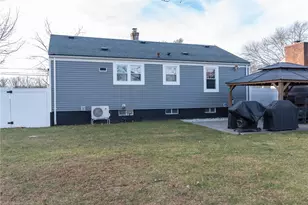 72 Hollis Ave, Warwick, RI 02889 - Photo 8