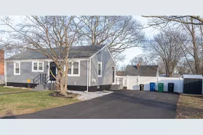 72 Hollis Avenue, Warwick, RI 02889 - Photo 2