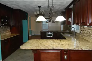 19 Hilton Dr, Johnston, RI 02919 - Photo 10