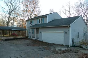 19 Hilton Dr, Johnston, RI 02919 - Photo 2