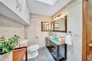 3945 Post Rd, Warwick, RI 02886 - Photo 18