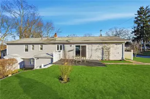 45 Diamond Hill Rd, Warwick, RI 02886 - Photo 4