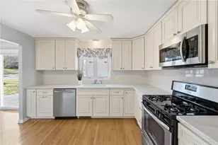 45 Diamond Hill Rd, Warwick, RI 02886 - Photo 14