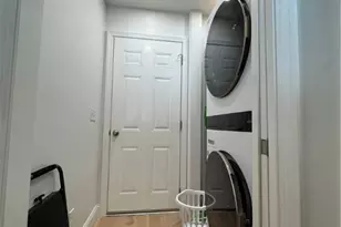 62 Memorial Blvd, Newport, RI 02840 - Photo 16