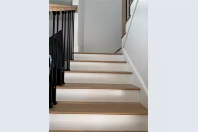 62 Memorial Boulevard, Newport, RI 02840 - Photo 24