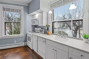 265 Bowen St, Providence, RI 02906 - Photo 10