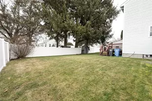 245 Hazelton St, Cranston, RI 02920 - Photo 16