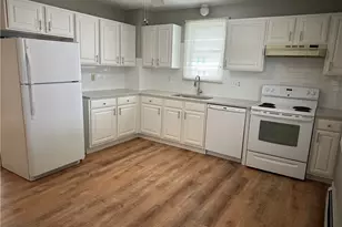 245 Hazelton St, Cranston, RI 02920 - Photo 10