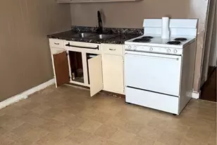 40 Roberts St, West Warwick, RI 02893 - Photo 8