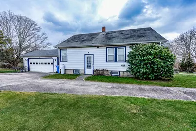 222 Peckham Avenue, Middletown, RI 02842 - Photo 24