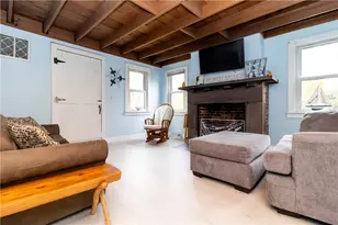 137 Bonnet Shores Rd, Narragansett, RI 02882 - Photo 8