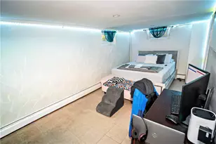 154 Camden Ave, Providence, RI 02908 - Photo 10