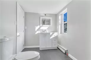 43 Jenkins St, Providence, RI 02906 - Photo 32