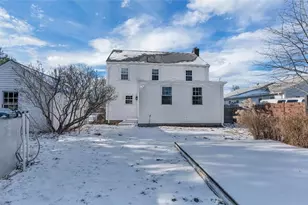 174 Littlefield St, Pawtucket, RI 02861 - Photo 22