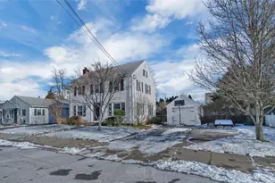 174 Littlefield St, Pawtucket, RI 02861 - Photo 2