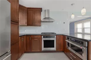 111 Arbor Dr, Providence, RI 02908 - Photo 8