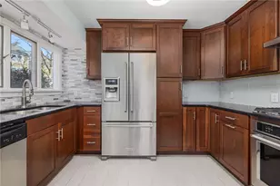 111 Arbor Dr, Providence, RI 02908 - Photo 6