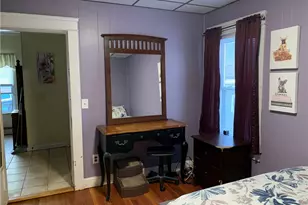 76 London Ave, Pawtucket, RI 02861 - Photo 12