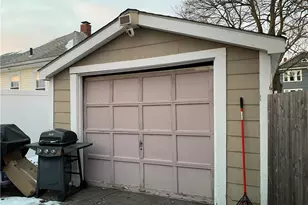 76 London Ave, Pawtucket, RI 02861 - Photo 18