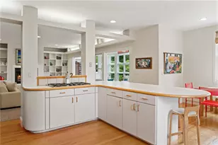 175 Ruggles Ave, Newport, RI 02840 - Photo 6