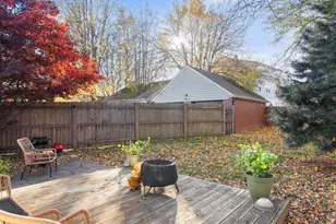 642 Pleasant Valley Pkwy, Providence, RI 02908 - Photo 6