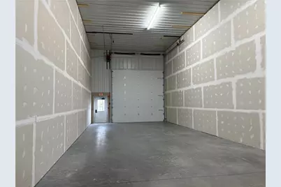 2451 East Main Road #3, Portsmouth, RI 02781 - Photo 2