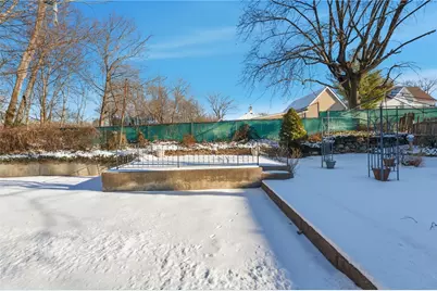 92 Rockland Avenue, Woonsocket, RI 02895 - Photo 8