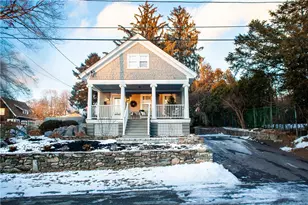 7 Squantum St, Cranston, RI 02920 - Photo 2