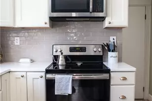 7 Squantum St, Cranston, RI 02920 - Photo 16