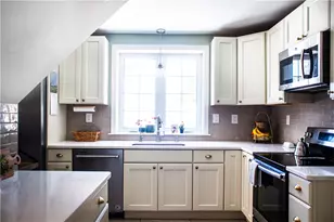 7 Squantum St, Cranston, RI 02920 - Photo 18