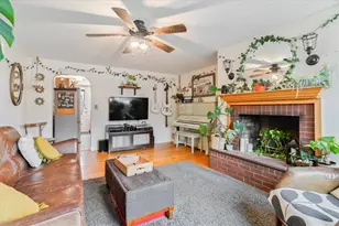 18 Randall Ln, Portsmouth, RI 02871 - Photo 8
