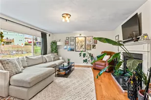11 Genoa St, North Providence, RI 02904 - Photo 10