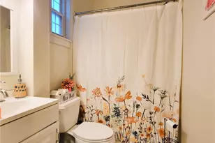 102 Broadway, Newport, RI 02840 - Photo 14
