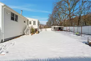122 Rice Ave, East Providence, RI 02914 - Photo 38