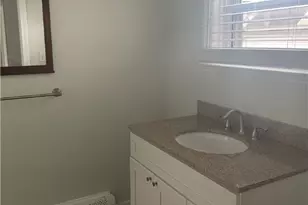 10 Ryan Ave, Bristol, RI 02809 - Photo 8