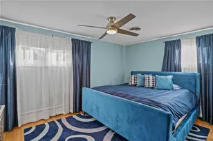 210 Summit Dr, Cranston, RI 02920 - Photo 12