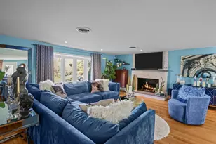 210 Summit Dr, Cranston, RI 02920 - Photo 6