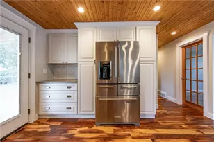 35 Cushman St, Pawtucket, RI 02861 - Photo 8