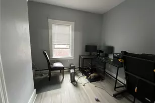 22 Bettez St, West Warwick, RI 02893 - Photo 6