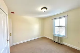 14 Dresser St, Newport, RI 02840 - Photo 18