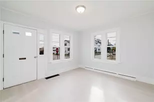 38 Madison St, Pawtucket, RI 02861 - Photo 16