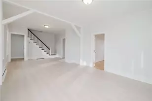 38 Madison St, Pawtucket, RI 02861 - Photo 18