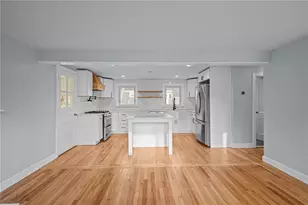 123 S Pierce Rd, East Greenwich, RI 02818 - Photo 4